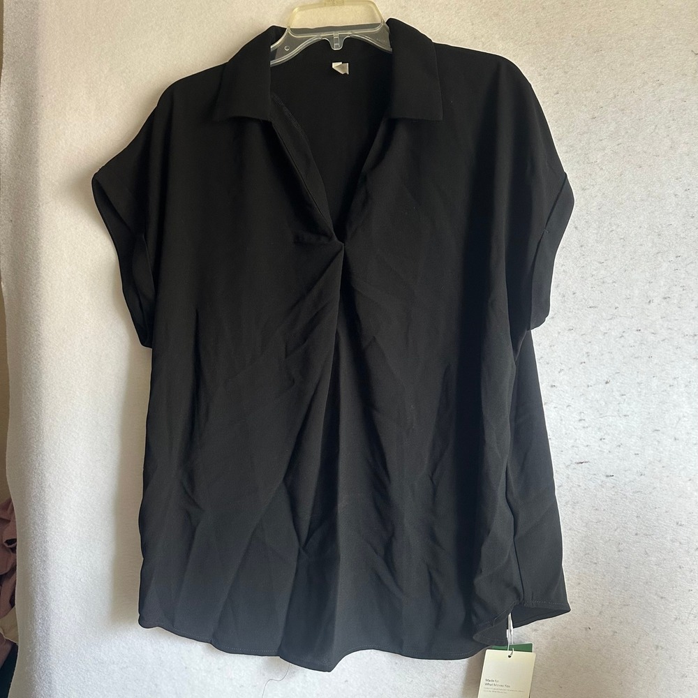 Halara Black Short Sleeve V-Neck Pleated Front Blouse Top Medium NWT